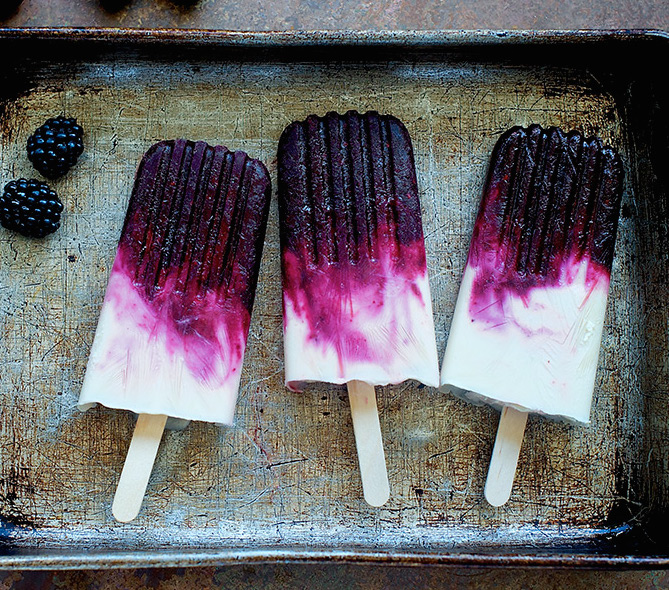 Blackberry Vanilla Boozy Pops